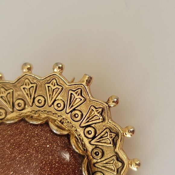 Vintage Brooch Goldstone Goldtone Filigree Brooch #505 - Picture 8 of 11